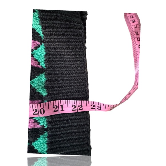 Vintage 80’s Northern Isles Hand Knit Heavy Sweater: Geomteric Shapes: Medium - Picture 6 of 7